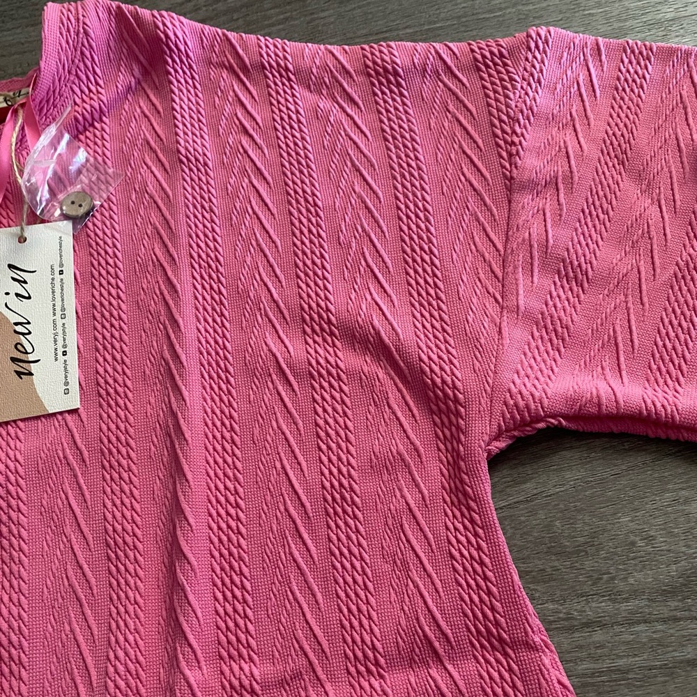 New In Textured Pattern Short Set NWT - Picture 3 of 13